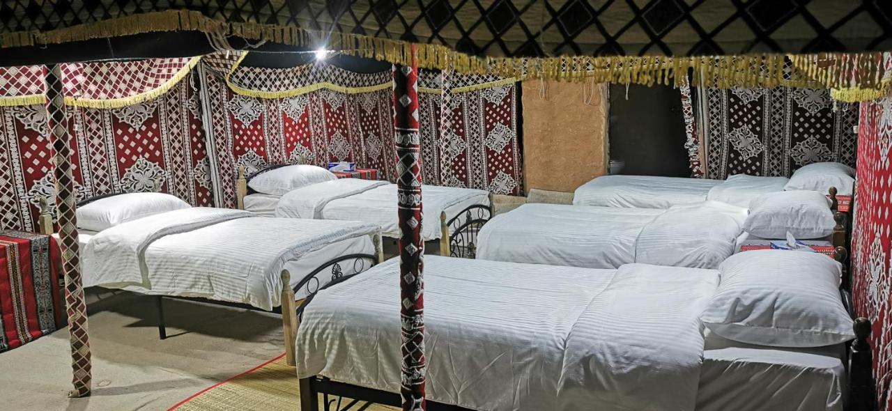Desert Wonders Camp Ḩawīyah Eksteriør bilde