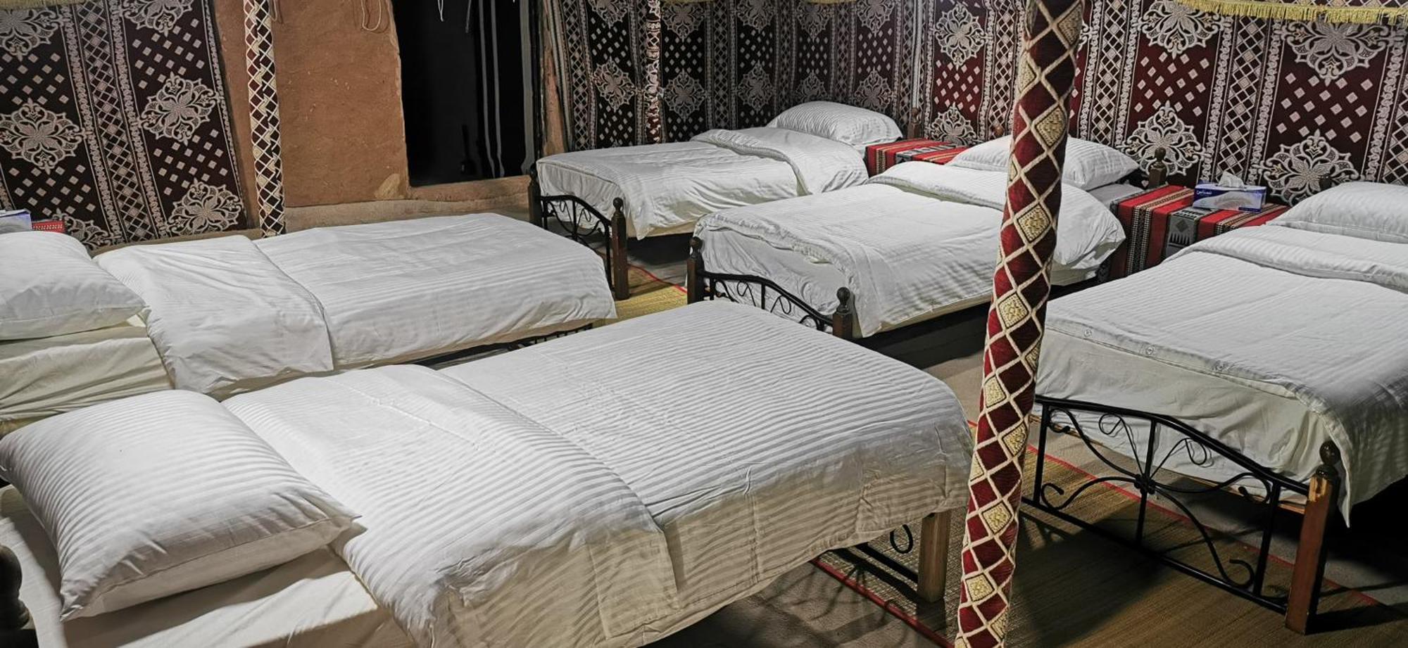 Desert Wonders Camp Ḩawīyah Rom bilde