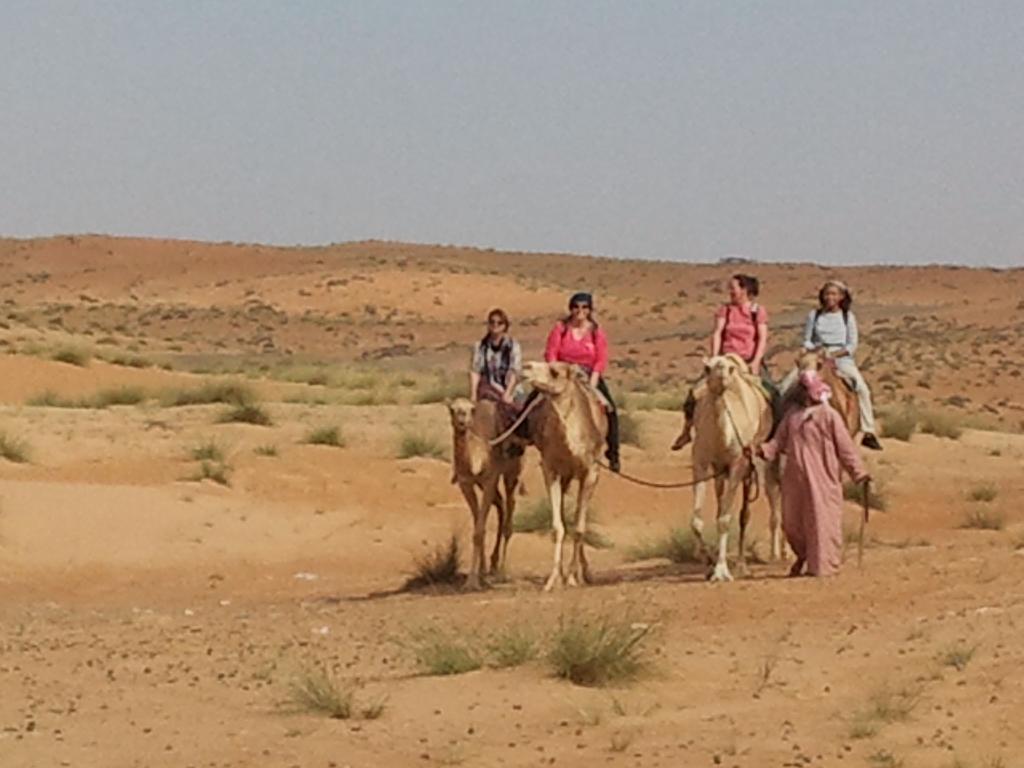 Desert Wonders Camp Ḩawīyah Eksteriør bilde